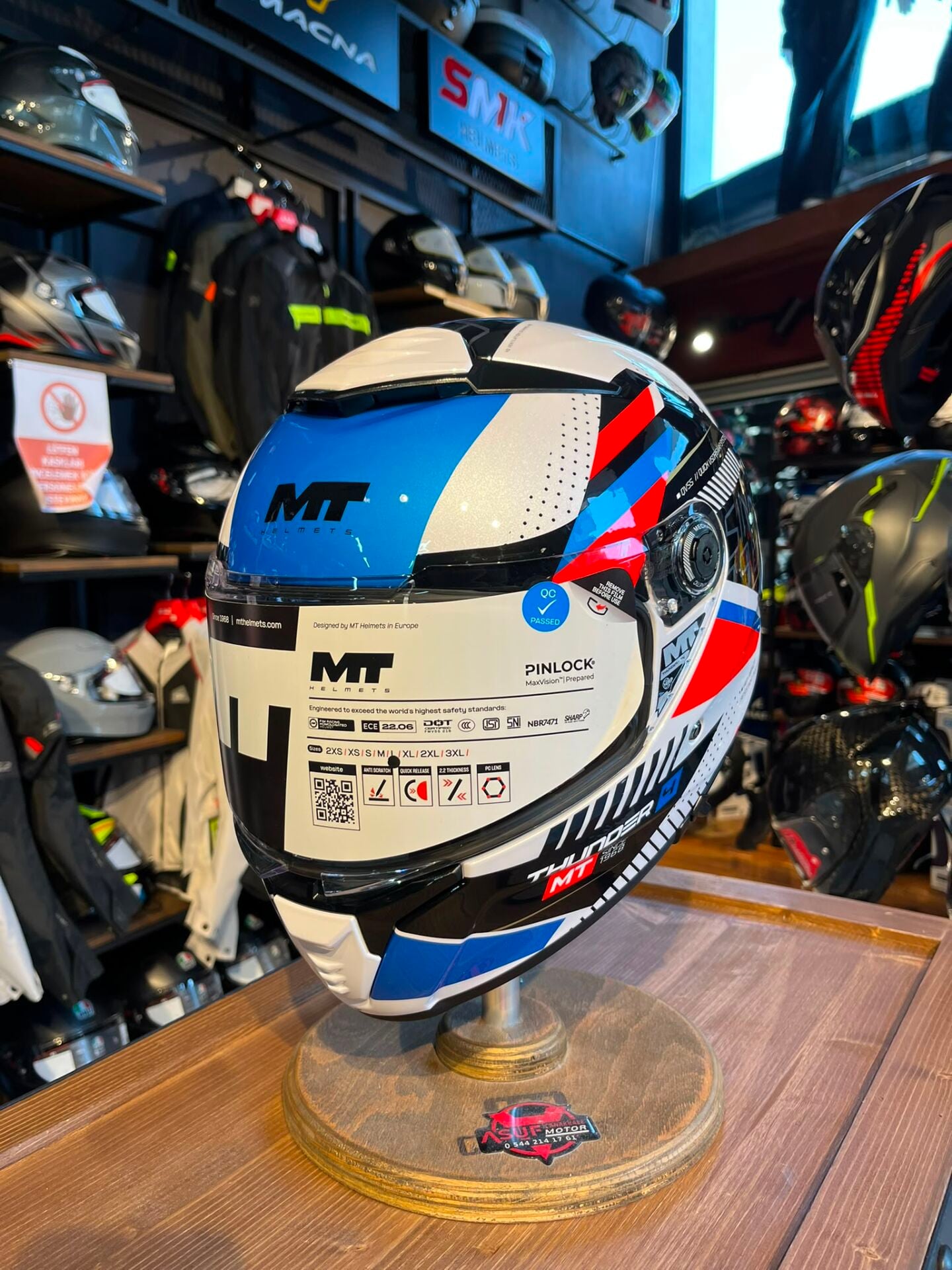 MT Helmets Thunder 4 Luminance A7 Kask
