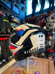 MT Helmets Thunder 4 Luminance A7 Kask